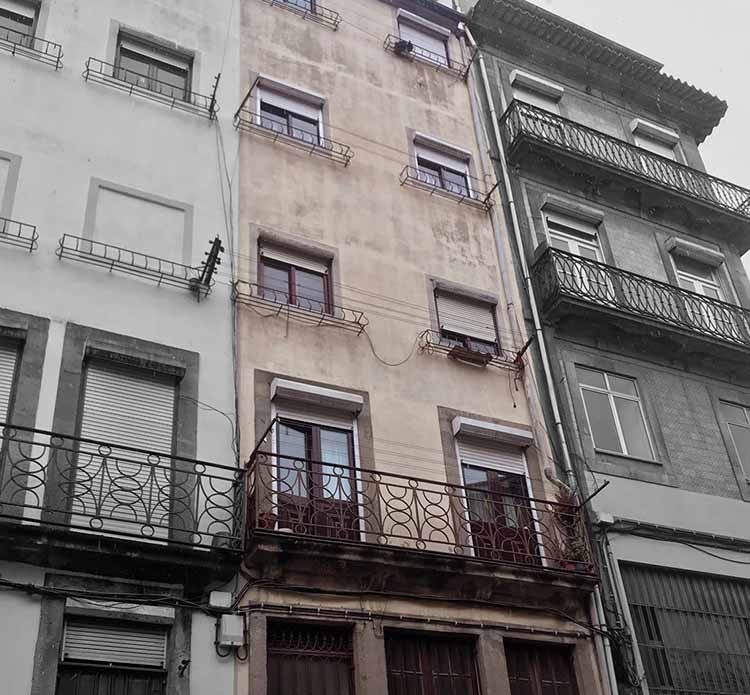 Candidos dos Reis 287 — Edificio adquirido por MK Premium en Barcelona